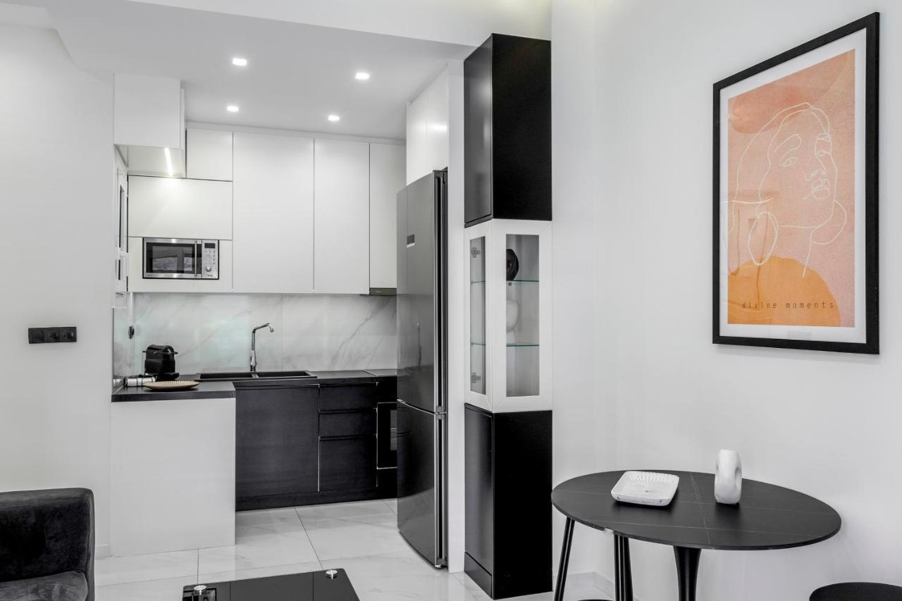 Central 2Br Apartment In The Heart Of Atény Exteriér fotografie